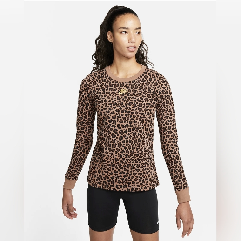 Nike Sportswear Leopard Long-Sleeve T-Shirt